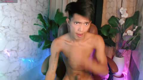 ken_minjun online show from April 15, 2:02 pm