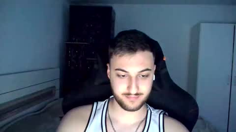 Snapshot of kenan_10 chatting on May 10, 4:34 pm kenan online show from May 10, 4:34 pm