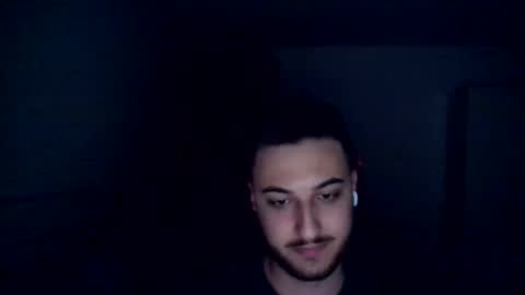 Snapshot of kenan_10 chatting on May 11, 10:18 pm kenan online show from May 11, 10:18 pm