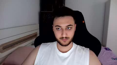 Snapshot of kenan_10 chatting on May 18, 2:23 pm kenan online show from May 18, 2:23 pm