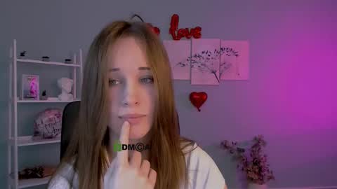 Snapshot of kendal_blow chatting on February 15, 9:41 am Sweet Kendal online show from February 15, 9:41 am