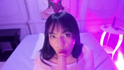 Kendall no Jenner  online show from July 14, 2:05 am
