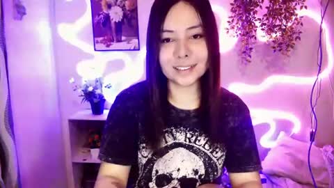 Snapshot of kendall_snow chatting on June 30, 5:25 pm kendall_snow online show from June 30, 5:25 pm