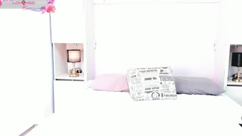 Snapshot of kendallrosse1 chatting on March 1, 11:39 am Kendal online show from March 1, 11:39 am