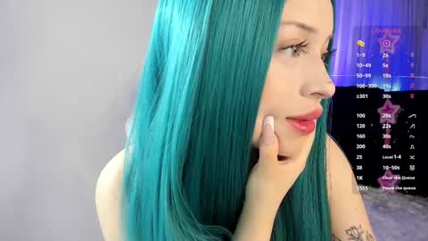 Kendall online show from February 21, 6:42 pm