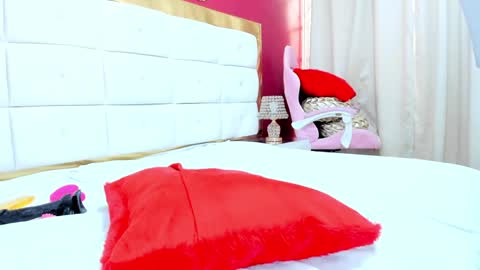 Snapshot of kendalstallyon chatting on December 27, 5:26 pm Kendal online show from December 27, 5:26 pm