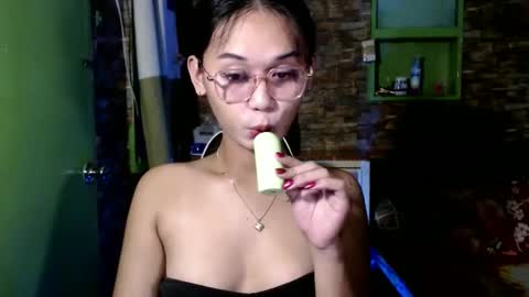 Snapshot of kendalxx69 chatting on January 24, 11:26 am kendalxx69 online show from January 24, 11:26 am