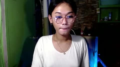 Snapshot of kendalxx69 chatting on February 4, 7:40 am kendalxx69 online show from February 4, 7:40 am