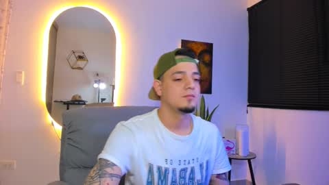 kendel_dimitri online show from February 13, 8:21 am