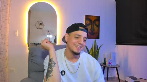 kendel_dimitri online show from February 17, 3:47 am