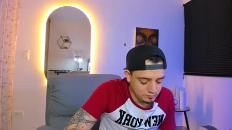 kendel_dimitri online show from February 28, 7:53 am