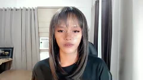 Snapshot of kendra_lunaxx chatting on March 10, 1:27 pm kendra_lunaxx online show from March 10, 1:27 pm