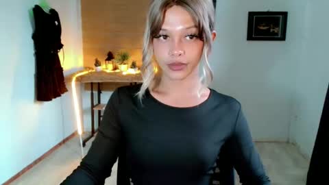 Snapshot of kendra_lunaxx chatting on May 19, 8:09 am kendra_lunaxx online show from May 19, 8:09 am