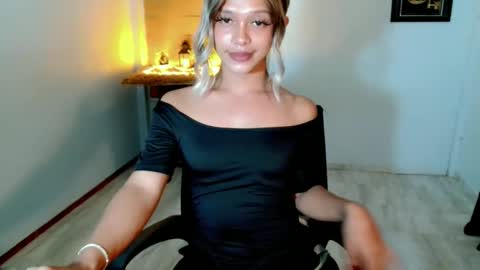 Snapshot of kendra_lunaxx chatting on May 22, 6:13 pm kendra_lunaxx online show from May 22, 6:13 pm