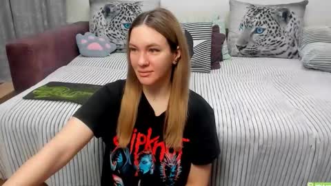 Kendra online show from February 3, 12:31 am