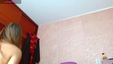 Snapshot of kendrapotter chatting on November 11, 3:45 pm KENDRAPOTTER online show from November 11, 3:45 pm