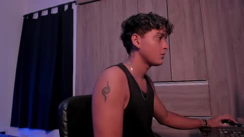 kenerth_taylor online show from April 1, 3:18 am