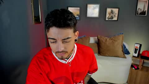 Snapshot of keneth_collins chatting on May 20, 1:17 pm keneth_collins online show from May 20, 1:17 pm