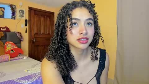 Snapshot of keniia_riizz chatting on July 3, 7:09 pm Kenia online show from July 3, 7:09 pm