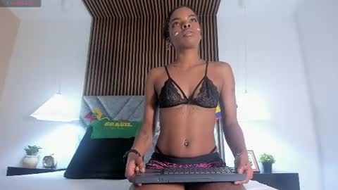 Snapshot of kenndrarose chatting on June 29, 1:22 pm kenndrarose online show from June 29, 1:22 pm