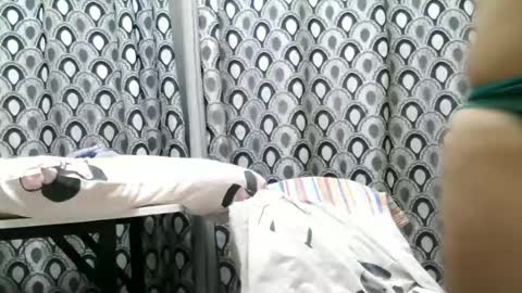 Snapshot of kenneyjean33 chatting on June 18, 4:24 am jeanny online show from June 18, 4:24 am