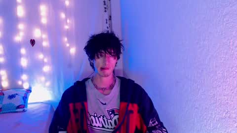 Snapshot of kenny__hot chatting on March 3, 7:28 pm kenny online show from March 3, 7:28 pm