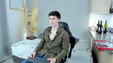 Snapshot of kent_zagann chatting on February 15, 4:31 am Santiago online show from February 15, 4:31 am