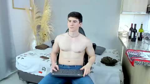 Snapshot of kent_zagann chatting on February 15, 7:51 am Santiago online show from February 15, 7:51 am