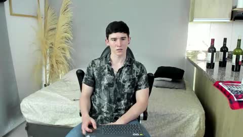 Snapshot of kent_zagann chatting on February 21, 7:31 am Santiago online show from February 21, 7:31 am