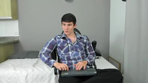 Snapshot of kent_zagann chatting on May 1, 5:12 am Santiago online show from May 1, 5:12 am