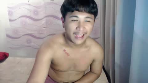 Snapshot of kenth_toyxxx chatting on May 5, 1:52 pm kentoy online show from May 5, 1:52 pm