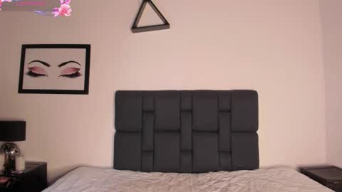 KENTHA  online show from January 19, 10:30 am