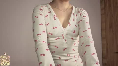 Lisa online show from March 26, 7:08 pm