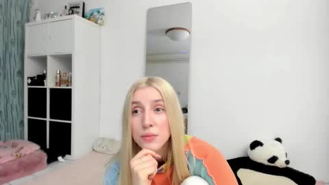 Kenzie online show from February 15, 11:08 am