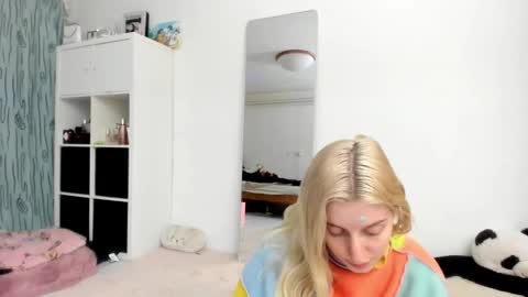 Kenzie online show from February 22, 2:37 pm