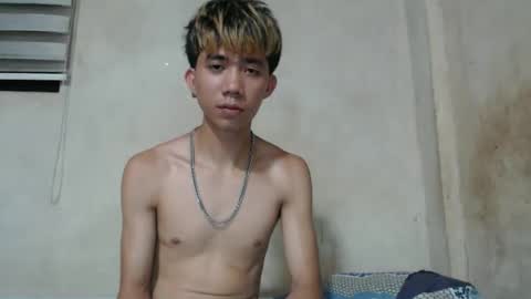 Snapshot of kenzy931455 chatting on April 28, 2:00 pm kenzy931455 online show from April 28, 2:00 pm