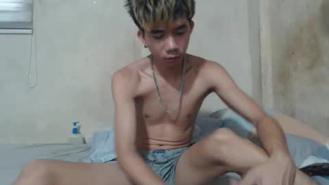 Snapshot of kenzy931455 chatting on May 9, 2:50 am kenzy931455 online show from May 9, 2:50 am