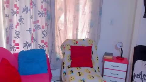 Snapshot of kerlysmith24 chatting on June 19, 3:27 pm Kerlysmith24 online show from June 19, 3:27 pm