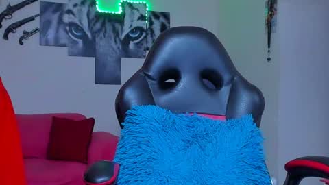 Snapshot of kerlysmith24 chatting on June 30, 1:45 pm Kerlysmith24 online show from June 30, 1:45 pm