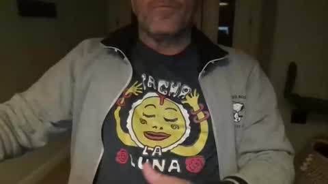 Snapshot of kermitgp3 chatting on January 8, 6:43 pm Anton online show from January 8, 6:43 pm