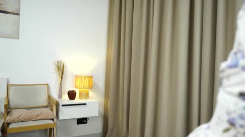 Snapshot of kerriederflinger chatting on December 1, 6:13 pm Lana online show from December 1, 6:13 pm