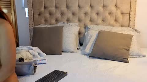 Snapshot of keryhillson chatting on January 18, 1:59 pm Kery Hillson online show from January 18, 1:59 pm