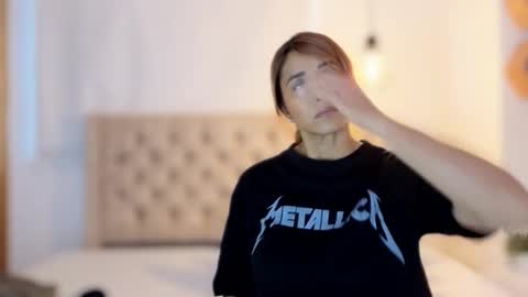 Snapshot of keryhillson chatting on February 17, 12:01 pm Kery Hillson online show from February 17, 12:01 pm