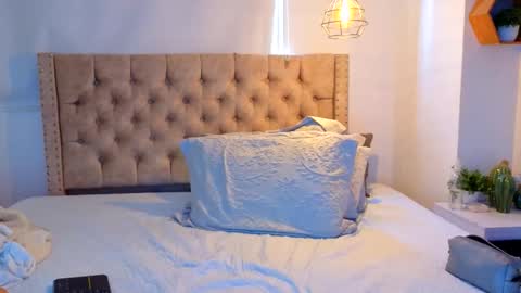 Snapshot of keryhillson chatting on February 19, 2:46 pm Kery Hillson online show from February 19, 2:46 pm