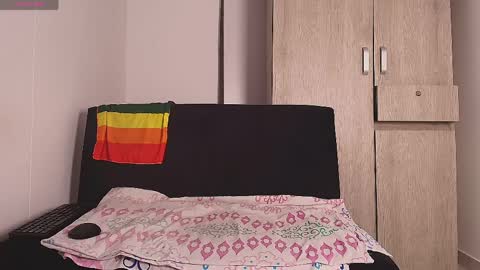 KESHA online show from March 29, 5:51 am