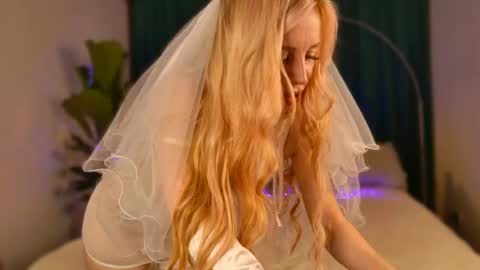 Snapshot of kessedisson chatting on May 22, 8:25 pm KessEdisson online show from May 22, 8:25 pm
