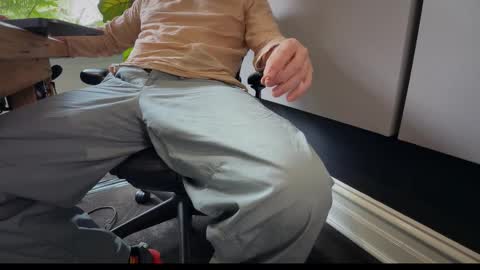 Snapshot of ketamine_sun chatting on October 31, 5:19 am Ket online show from October 31, 5:19 am