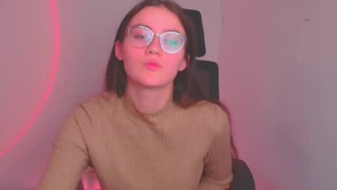 Snapshot of ketrin_pirsss chatting on December 12, 3:48 pm Ketrin online show from December 12, 3:48 pm