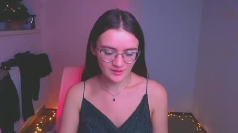 Snapshot of ketrin_pirsss chatting on December 26, 5:04 am Ketrin online show from December 26, 5:04 am