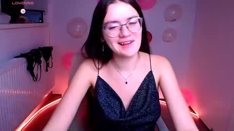 Snapshot of ketrin_pirsss chatting on February 13, 10:43 pm Ketrin online show from February 13, 10:43 pm